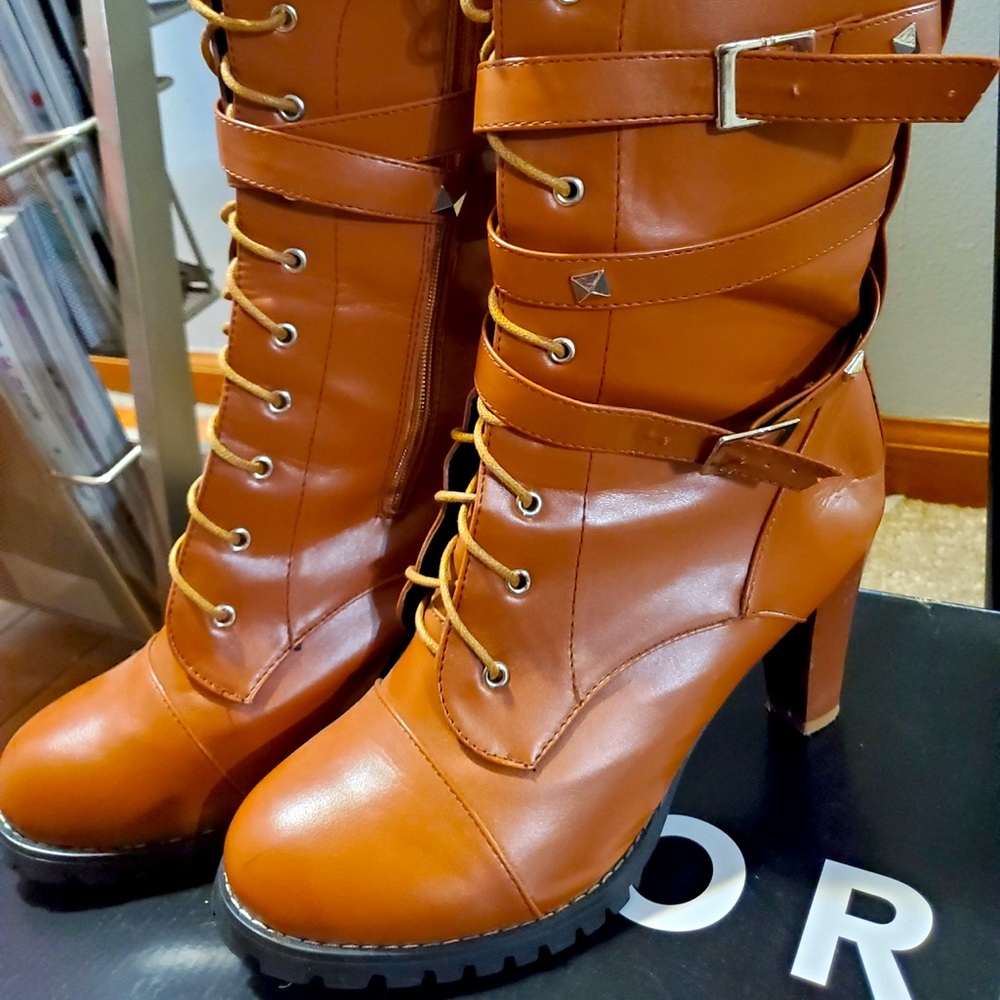 Camel Boots